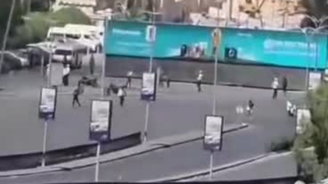 انفجارات في محيط ساحة الأمويين وجسر فكتوريا بدمشق