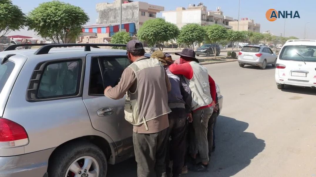 "ننتظر منذ الصباح".. يوميات عمال قامشلو بين قلة فرص العمل وغلاء المعيشة