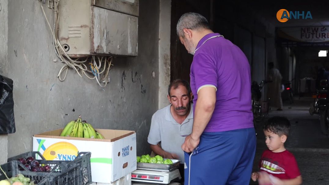⁣ببصيص من الرؤية.. مواطن يواجه الحياة بإرادة لا تعرف الاستسلام